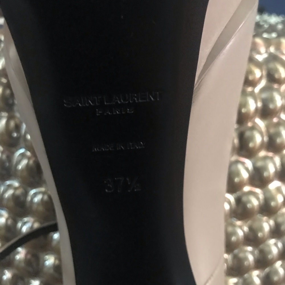 Saint Laurent Mary James